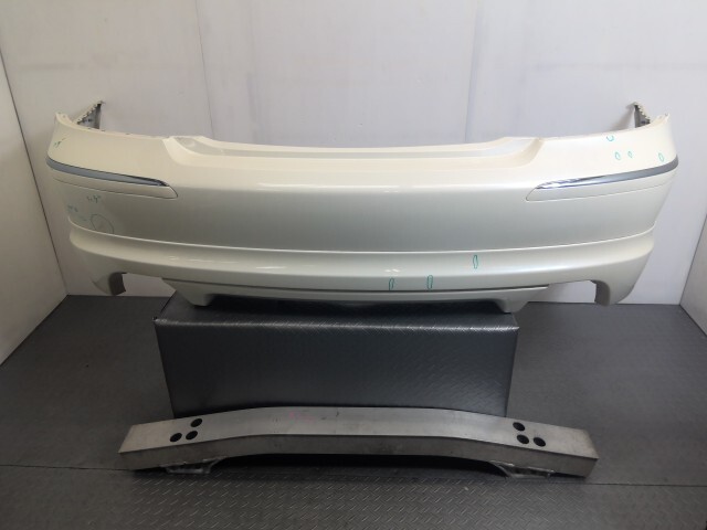 ... KB1  задний   бампер  71501-SJA-000ZD NH624P