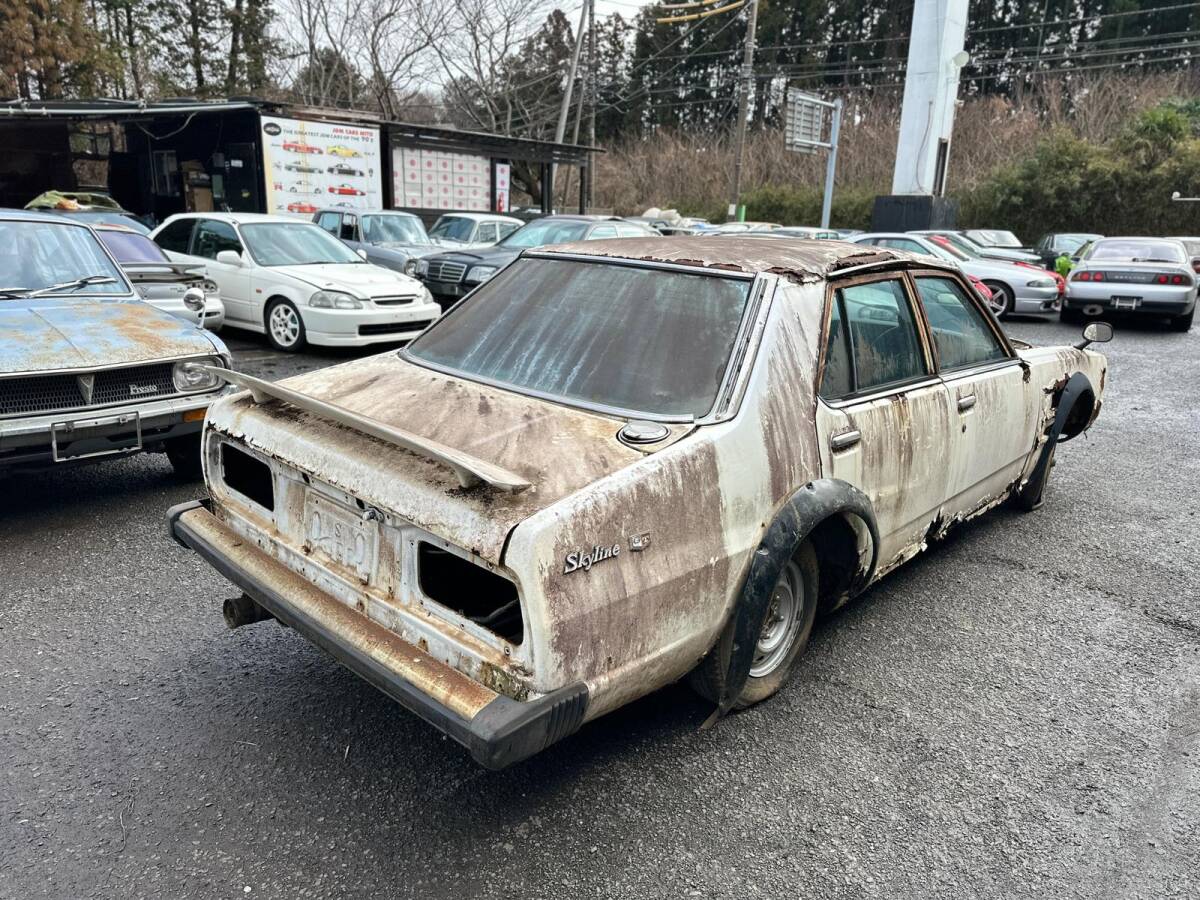 Nissan 　 Skyline 　HGC211 L20  Сёва 54 год  июль 　...  имеется 　 внутренняя часть   красивый 　５MT