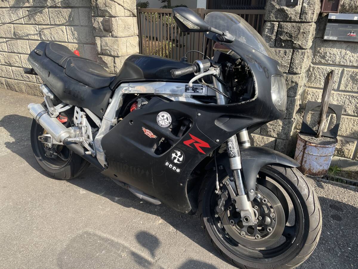 редко встречающийся CR... оборудование 　 Suzuki  GSX-R1100-2　GU75A ... ,  ключ  идет в комплекте   восстановление   база or на запчасти  автомобиль