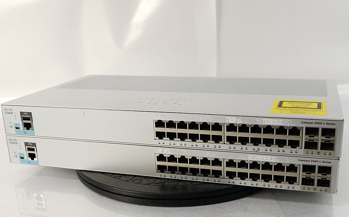 2 подставка   комплект    инициализация ... Cisco Catalyst 2960-L Series WS-C2960L-24TS-LL V02 24 порт   ... сетка   переключатель   Cisco  switch S102011