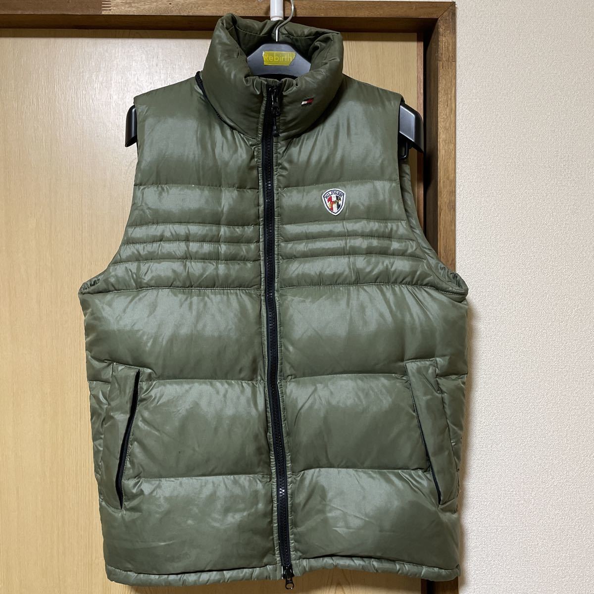 HILFIGER... жилет  M размер