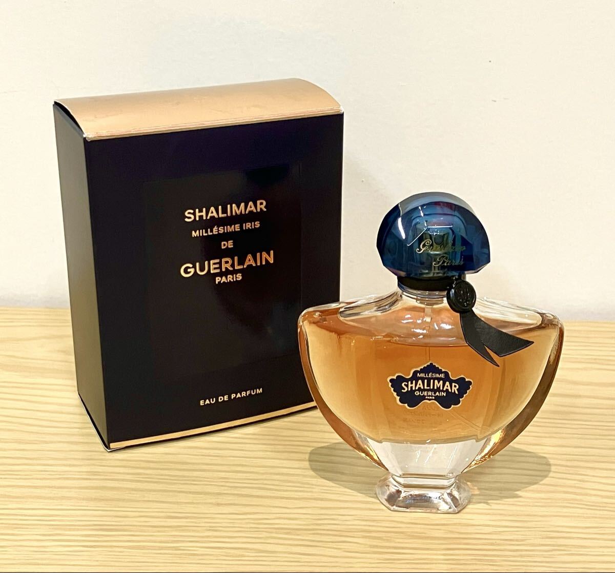 GUERLAIN  Guerlain 　... ... ...　... Parfum  　50ml　 остаток  около 90％　 духи 　＃12938