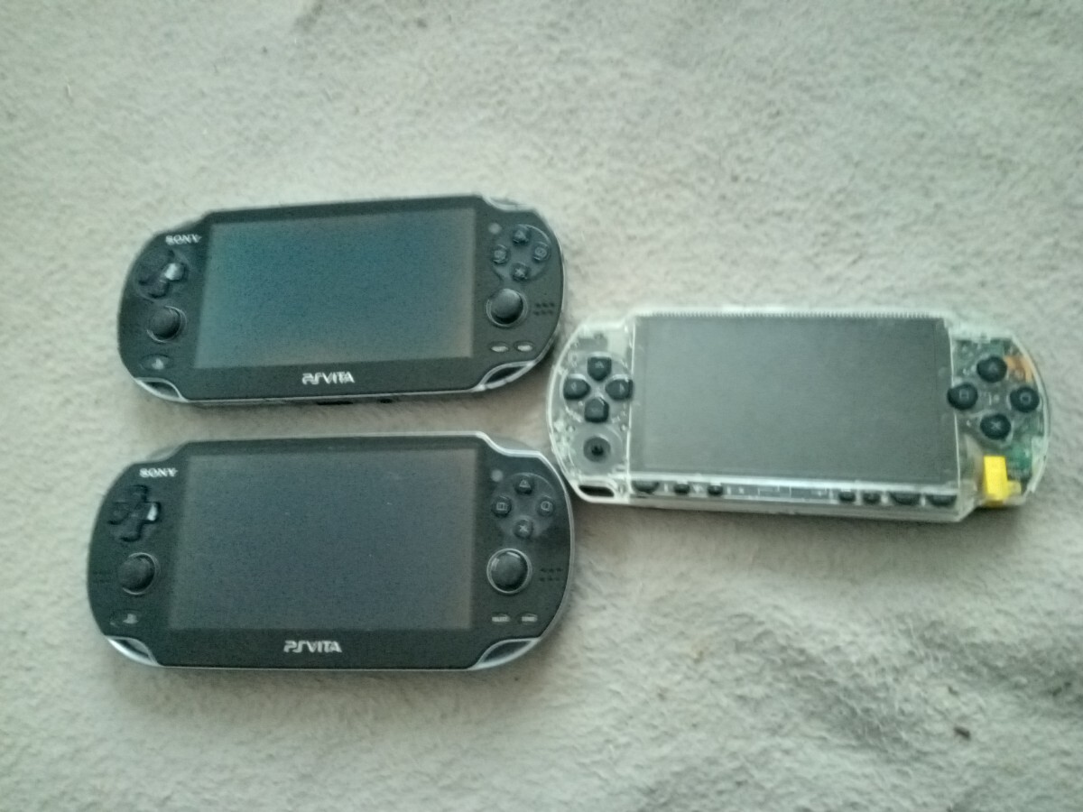 PSVITA 2 подставка  　PSP-1000　1 подставка   комплект  　 на работоспособность не проверялось 　 продаю как нерабочий