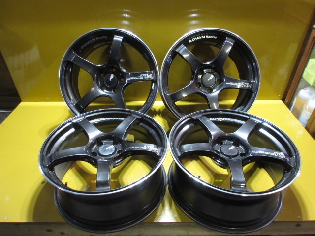 ★ADVAN RACING TC-4　 легкий (по весу) 　... racing   18 дюймов 　8J　ET:+42　5H-PCD112　 диаметр центрального отверстия   около 67 миллиметр 　 4 штуки