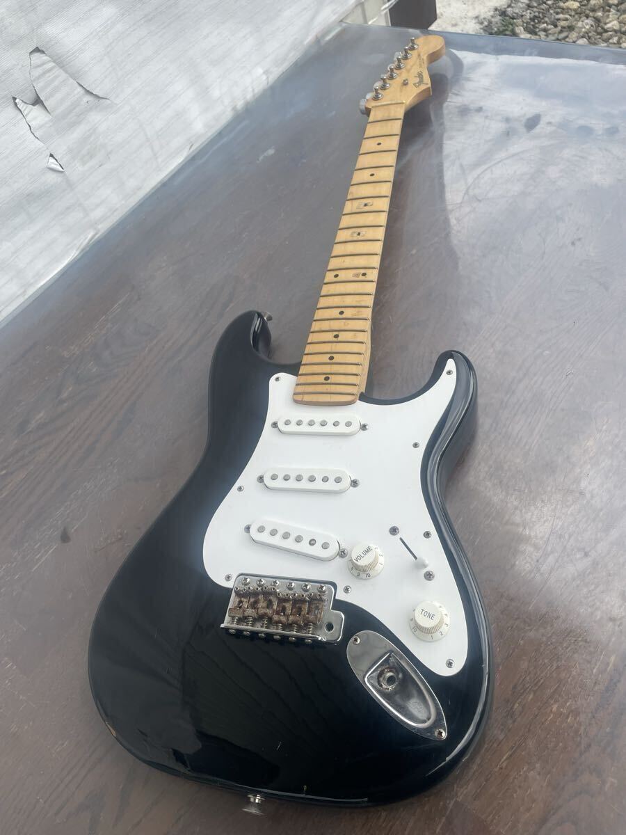 Fender  крыло  STRATOCASTER JAPAN  электрогитара   черный No.P090632 продаю как нерабочий
