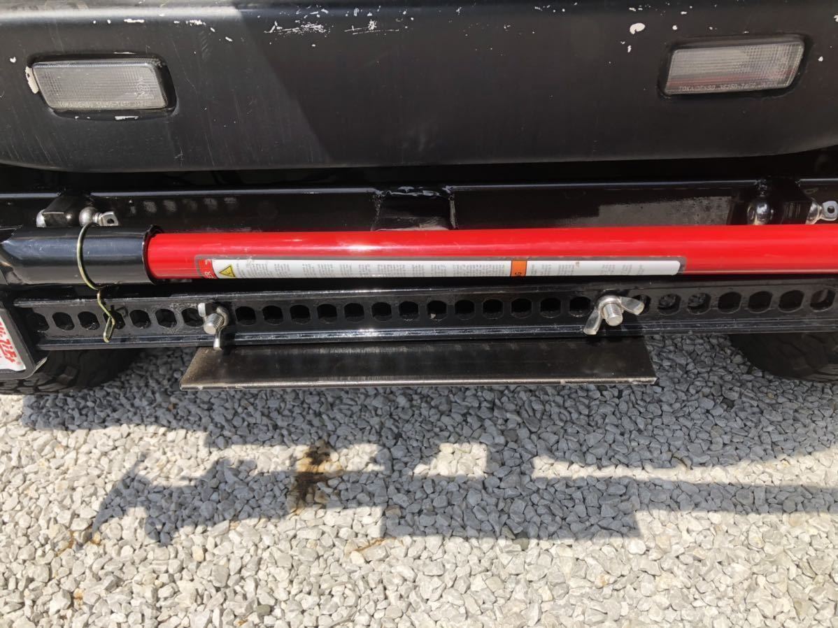 ... домкрат    держатель  ... домкрат    фаркоп   Land Cruiser  и  JIMNY  Delica ...  тоже ...    есть ...2 дюймов  угол