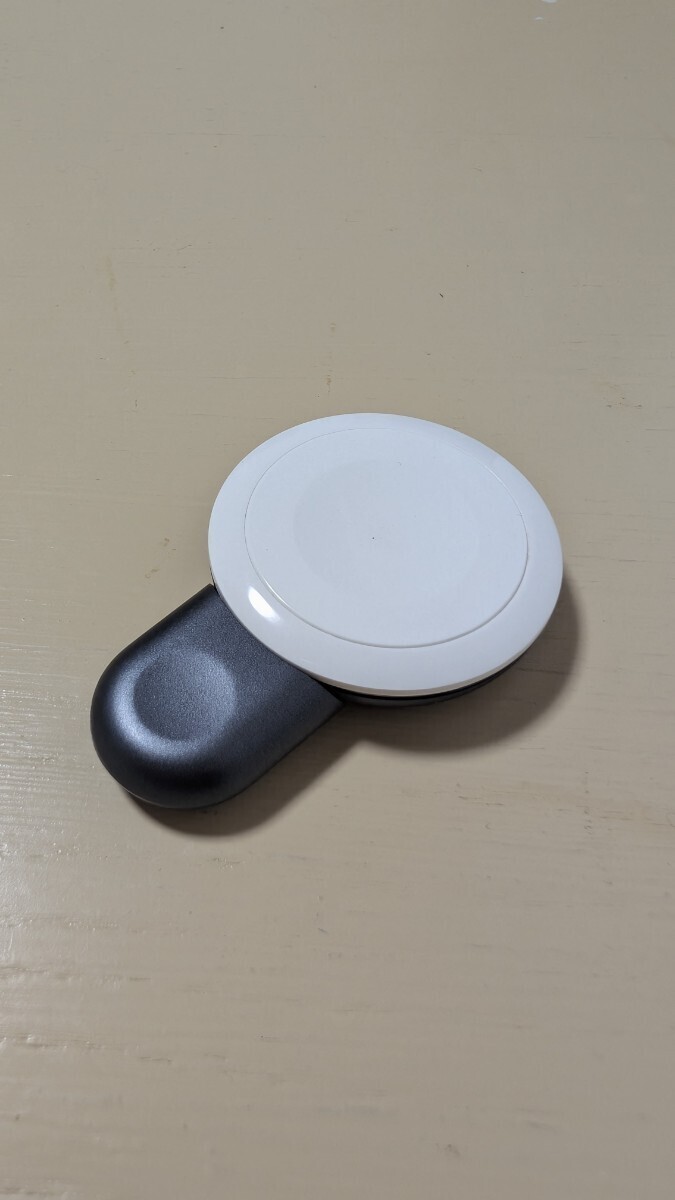 Apple Watch　... сетка  зарядное устройство 　... машина 　Anker USB-A Portable Magnetic Charger For Apple Watch　A8803　 Apple   часы