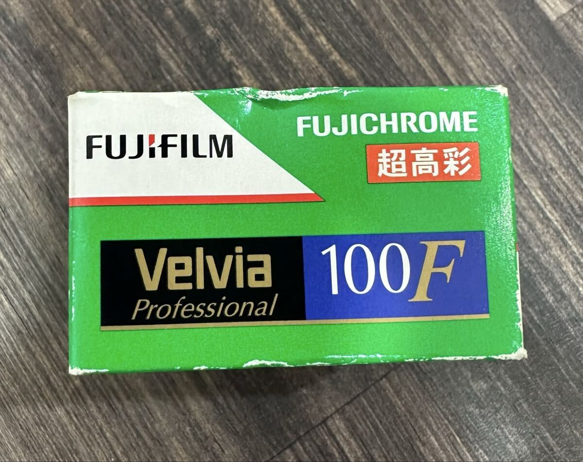 Фудзи ... Velvia 100F 36 шт. ... 135 RVP F  2013 год  март  срок  FUJICHROME  звонок ... ... пленка   цвет ... H10299