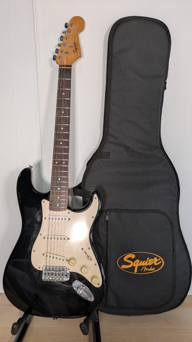 N【500  йен  старт 】 Squier ... BULLET STRAT by Fender  электро-гитара  черный   мягкий  чехол  прилагается