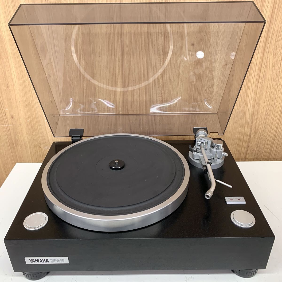 【L-4】 YAMAHA GT-1000  проигрыватель пластинок   проигрыватель пластинок   YAMAHA   воспроизведение звука   проверка произведена  ...  пластинка  воспроизведение OK  царапины  и  загрязнение  много   6792-7