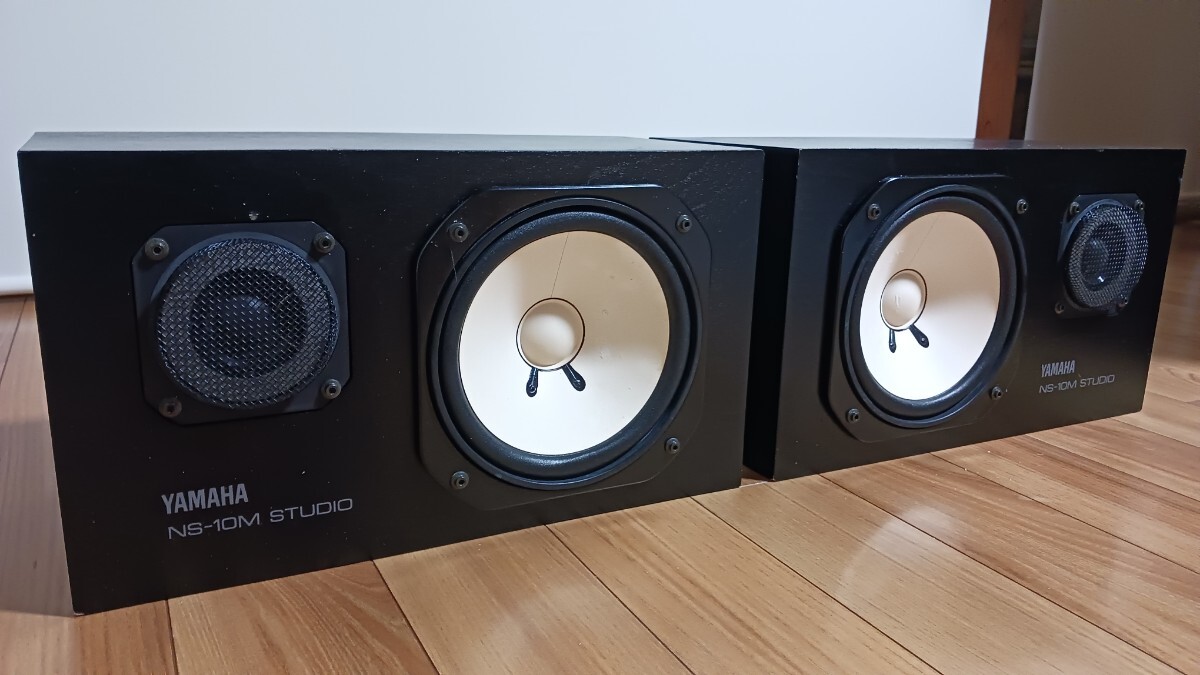 красивая вещь ！ YAMAHA NS-10M STUDIO  динамик   пара   YAMAHA