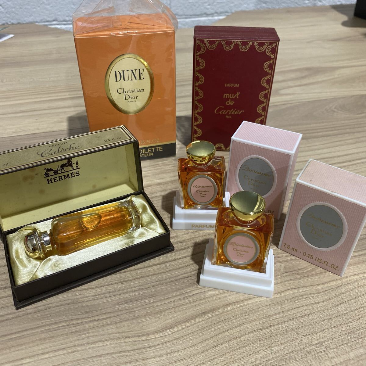 1000  йен  старт 【 продажа  】189123-3 Dior  Dior  Cartier ... HERMES  Hermes   духи  5 шт.    брэнд   косметика
