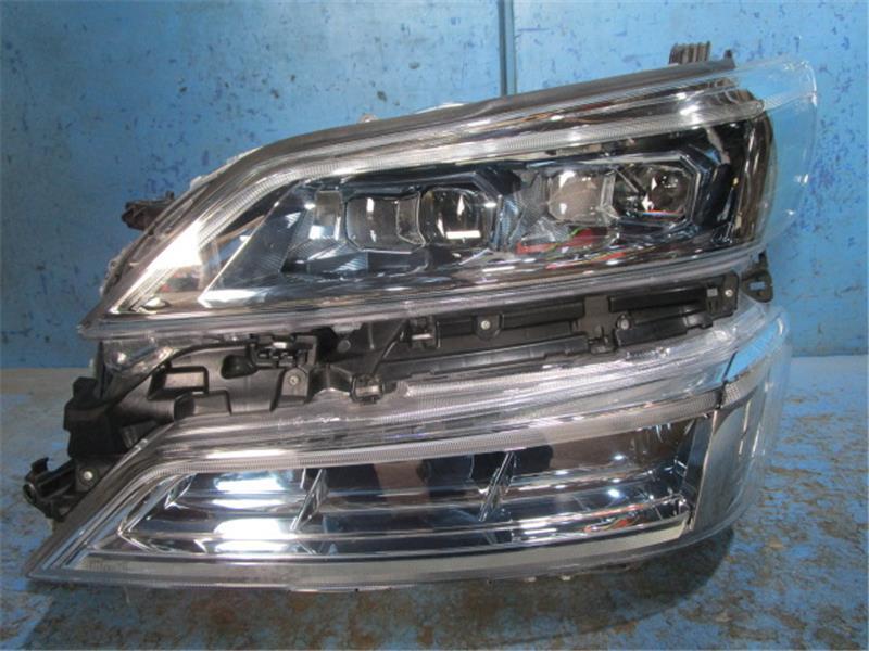 Toyota   оригинальный   Vellfire  《 AYH30W 》  левый   Фары  81185-58570 P10600-22003083