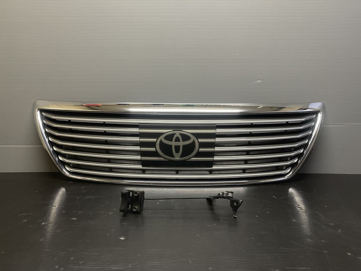 ... редко встречающийся  товар !  товар в хорошем состоянии   Toyota   Celsior  UCF31/UCF30  2005 год.   после рестайлинга  модель    оригинальный OP  оригинальный  опция   ... Clash    передняя решетка радиатора   хром   хром   подержанный товар