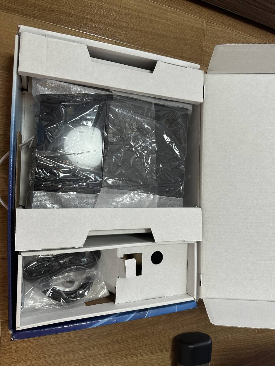ps4 CUH-1000A  сам товар  ,  кабель   только