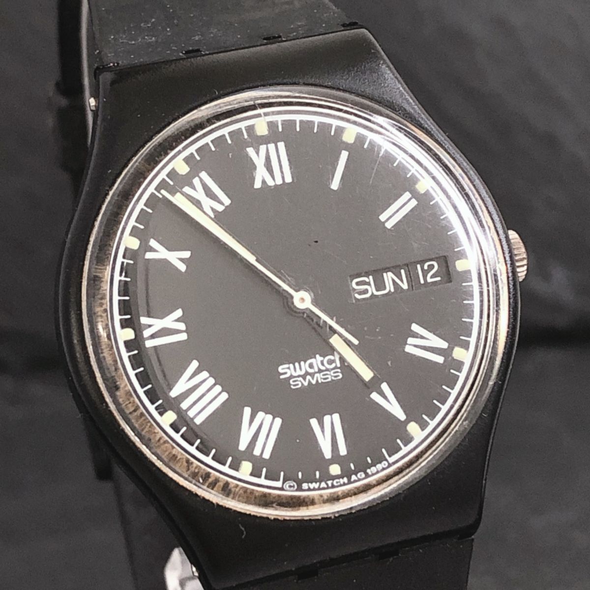 Swatch ... часы   Nero GB722  наручные часы   аналоговый   кварцевый  3 игла   календарь  черный  циферблат  ...  резина  ремень   унисекс   мужчина  женщина  ... для