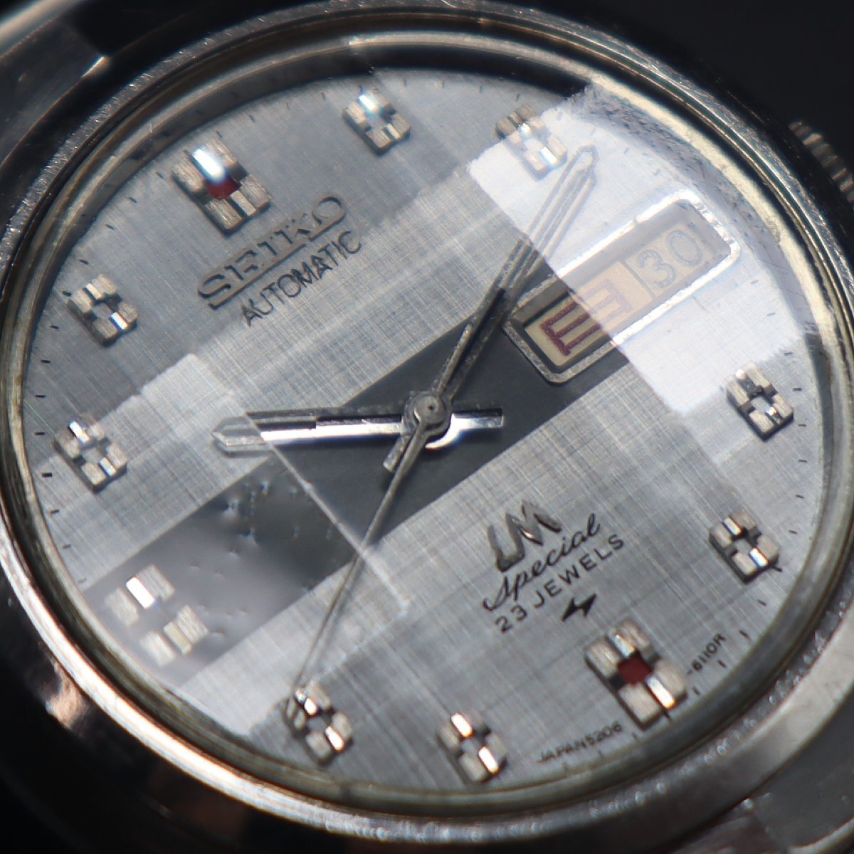 SEIKO LM  Seiko   ...  специальный  5206-6100  автоматически   книги  23 камень  9 поверхность  ... стекло    серебристый   серый  1972 год  ... дверь    день   день  ...  мужской
