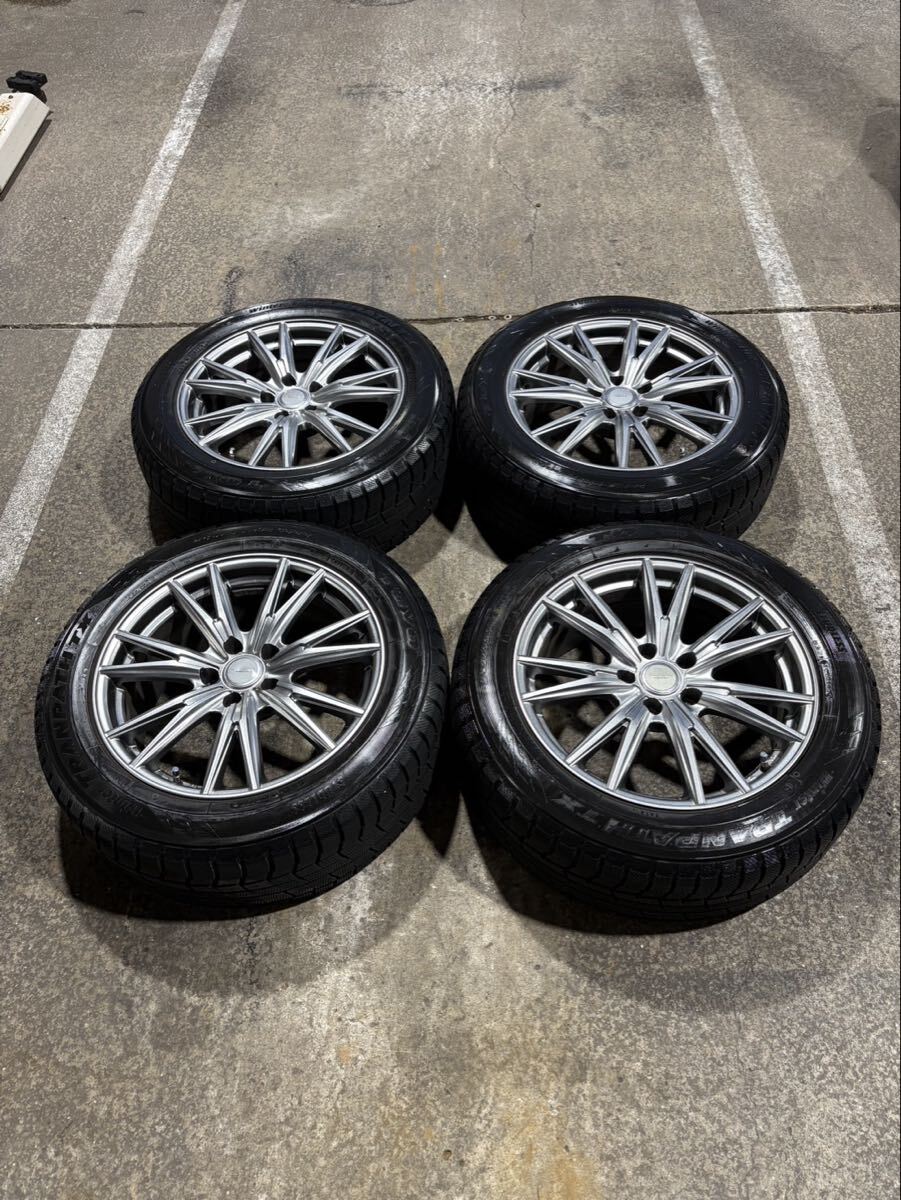 ＶＥＬＶＡ　１８ дюймов 　８Ｊ＋３５　１１４ , ３/５ отверстие 　２３５/５５R１８　１００Ｑ　ＴＯＹＯ　ＴＸ　 Зима     подготовка   ... и как вам?  ？ очень дешево