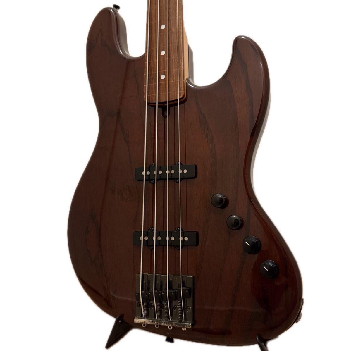 корректировка ...！ Atelier Z M#245 Custom  лады  ...　... гайки  Jazz Bass ...  база   звук выходит   .  исполнение   проблем нет  .   использование OK    .