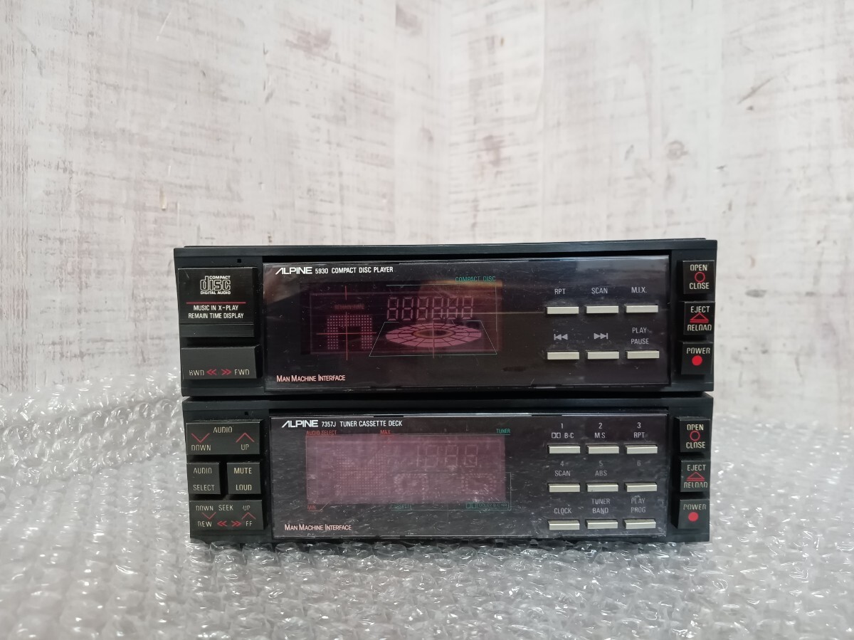 редко встречающийся 　ALPINE  ALPINE 　7357J 5930 CD/ кассета / лента   дека 　CD плеер  　 кассета  плеер  　 машина ...　 старые автомобили 　 продаю как нерабочий