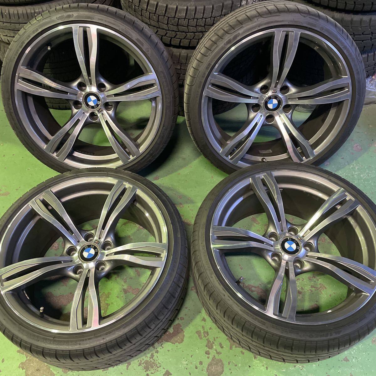 BMW  не оригинальный  диск   M тип ... 8.5J/9.5J+15 PCD120 5H E61 TOURING ... ...  использование  5 серия ... кольцо   255/30R19 275/30R19 глубина протектора