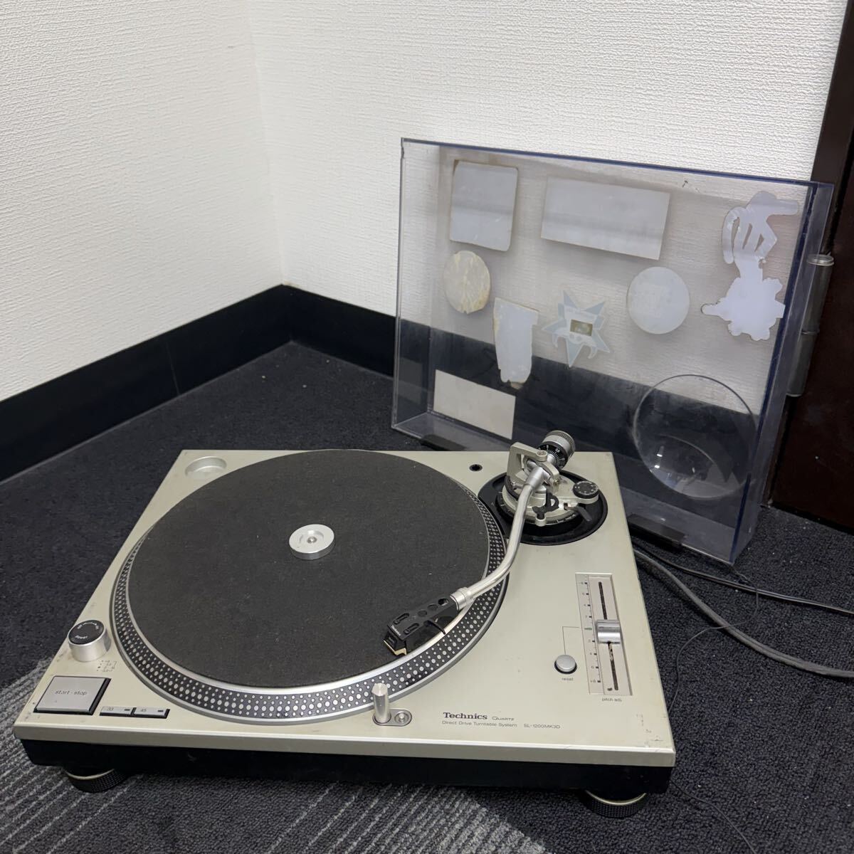1  йен 〜 3F Technics SL-1200MK3D  проигрыватель пластинок   Technics  TURNTABLE SYSTEM  аудио аппаратура    проигрыватель пластинок   ретро   на работоспособность не проверялось  36