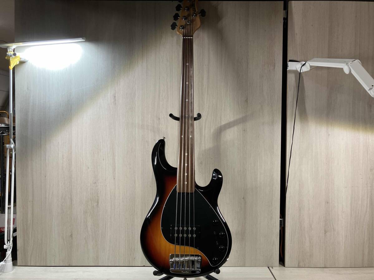 【 проверено на работоспособность 】 MUSIC MAN Stingray 5 fretless 5 струны   база   музыка ... ... серый  5  лады  ...  электрический   база  ( чехол  прилагается )