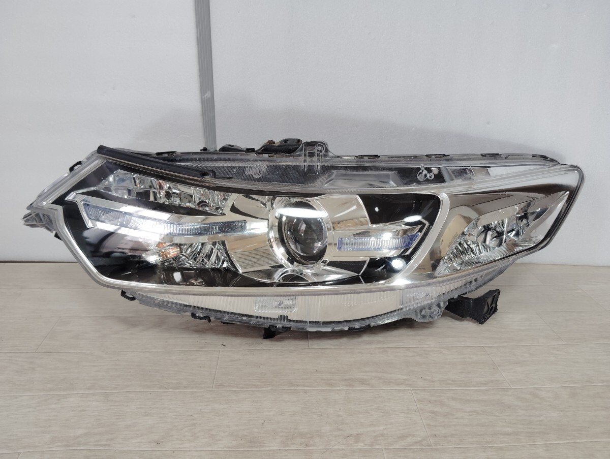качественный товар  повреждение  нет    Хонда  CW1 CW2 CU1 CU2  Accord   Accord  TOURER   после рестайлинга   тип S  оригинальный  HID   Фары   левый  W0052 E7  труба  250149