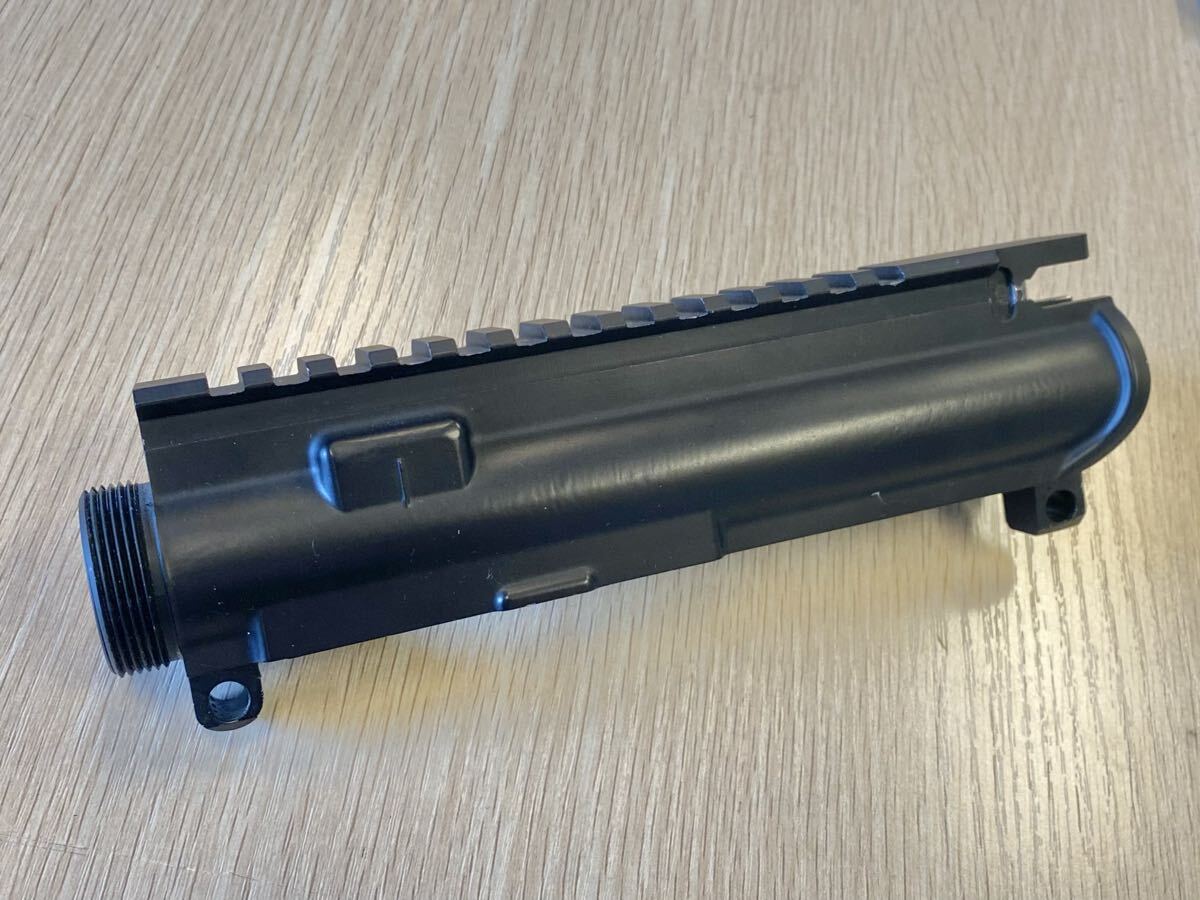 вещь в наличии  COLT M4  верхний  приемник   нет   обработка  GBB... инвентарь    доставка бесплатно