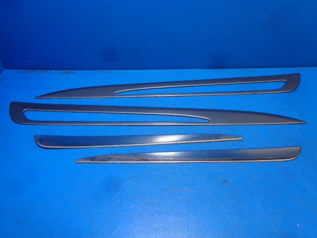 iQ KGJ10 NGJ10  оригинальный  опция    Modellista   дверь  молдинг   дверь   протектор    накладка 　　2025.10.9.HA.5-G2-110　25100345