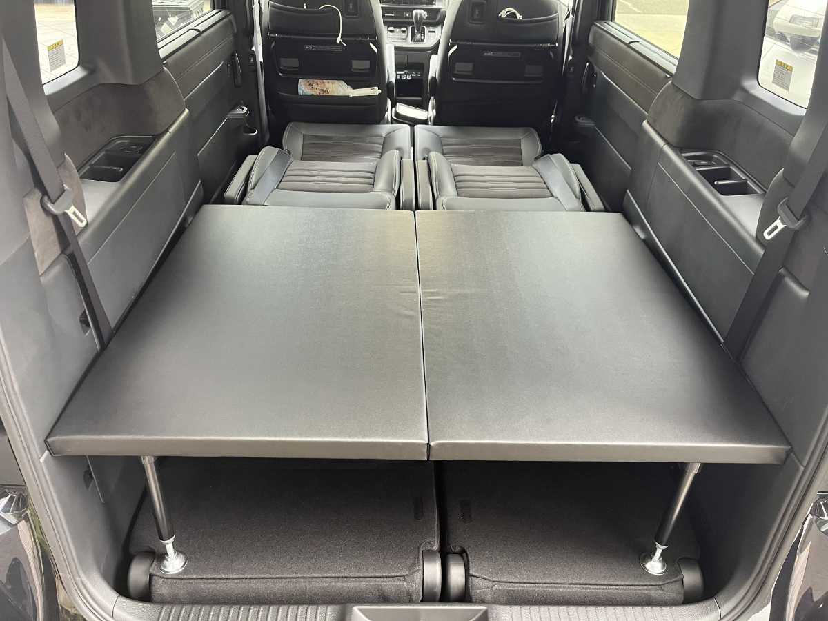 новая модель  StepWagon （RP6　RP7　RP8） кровать   комплект