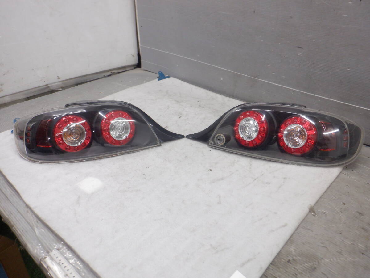 H17 год  RX-8 SE3P  тип S  до рестайлинга   не оригинальный  HWALI LED  задний   ※ трудности  есть   внутренняя часть  загрязнение  ... ткань   и др. /20【8-1561】93176