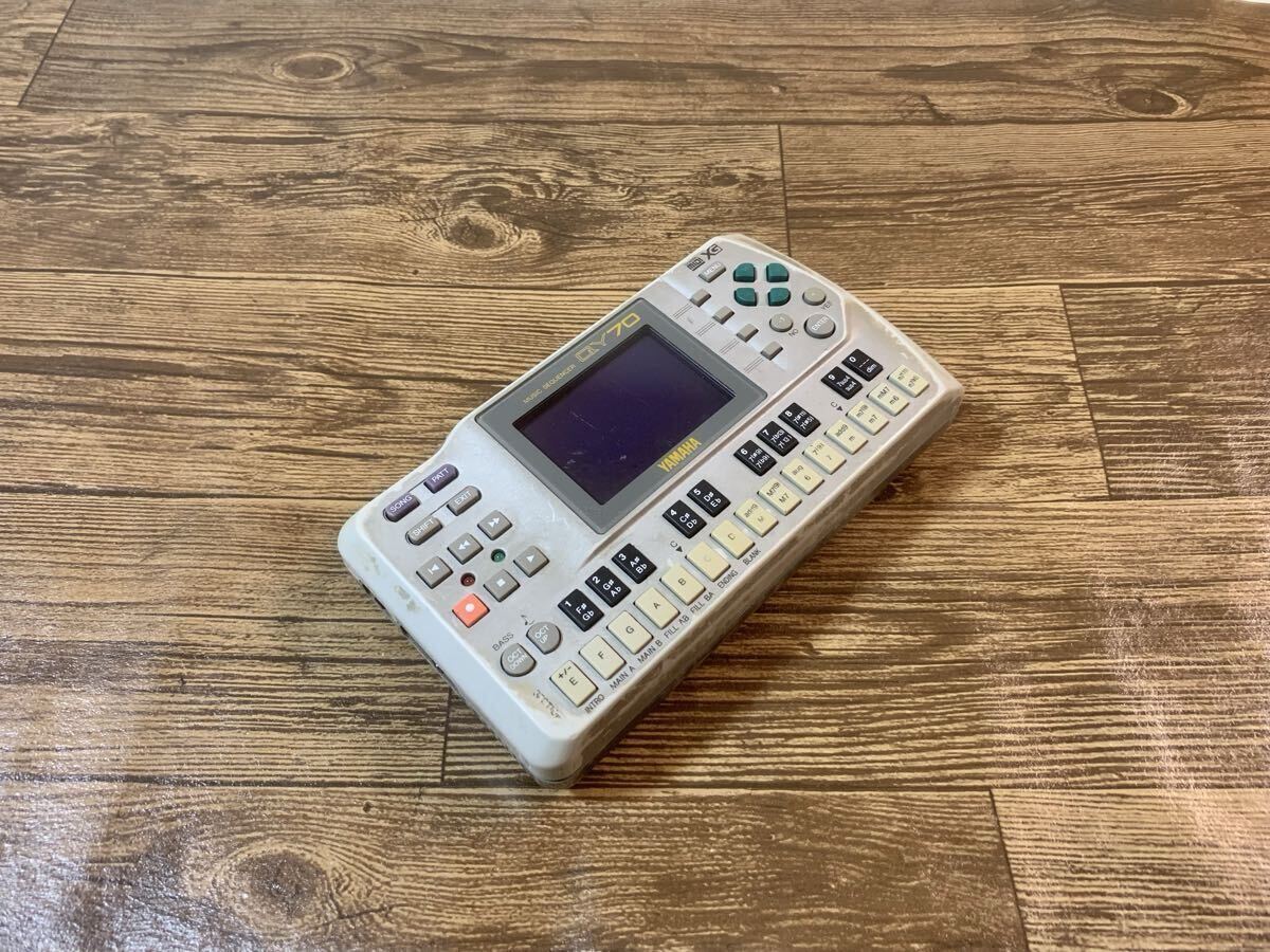 【 продаю как нерабочий  】 YAMAHA QY70 MUSIC SEQUENCER  YAMAHA   секвенсор   /  ритм-машина