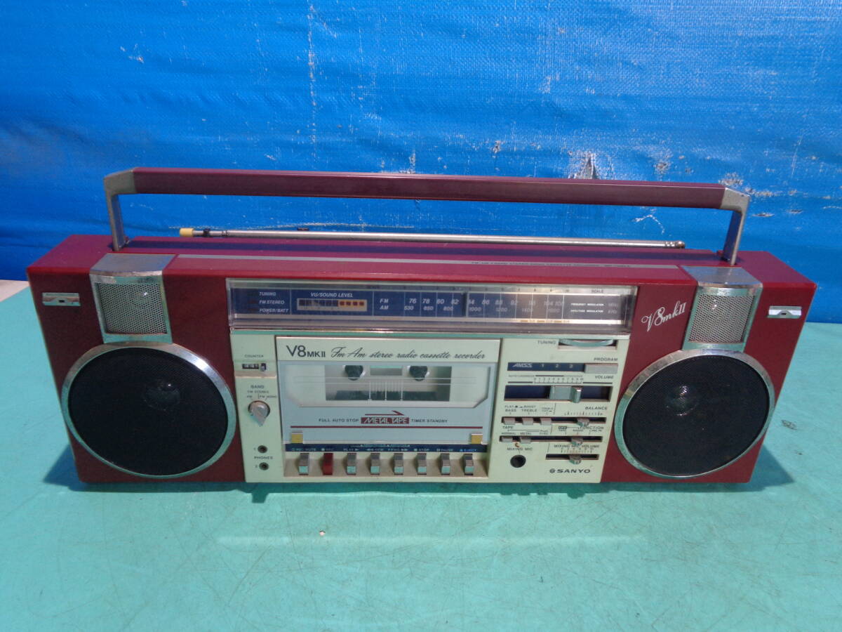 SANYO MR-V8MK II  магнитола   продаю как нерабочий