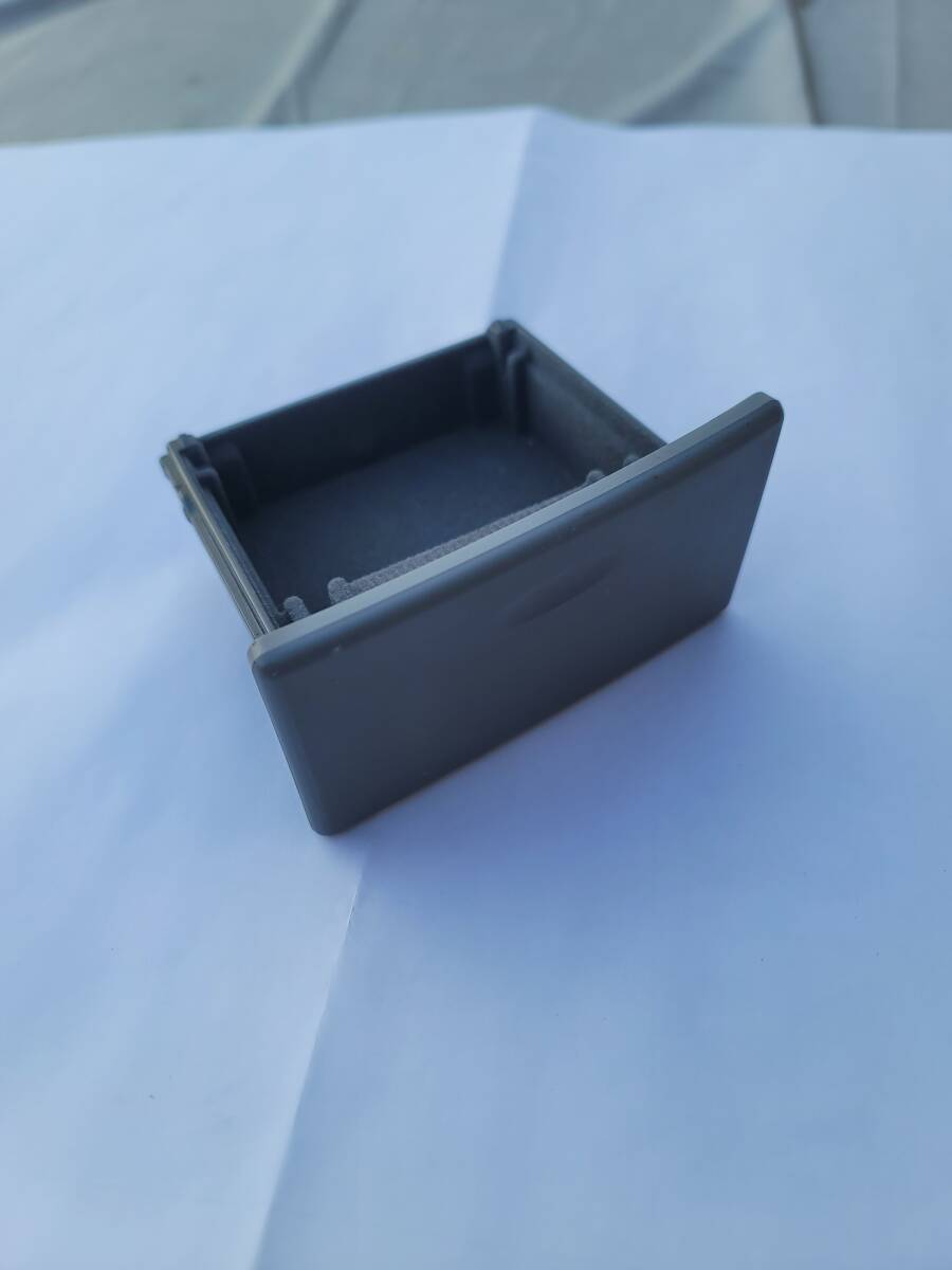 Toyota  оригинальный  опция  　AZR60.65... кейс