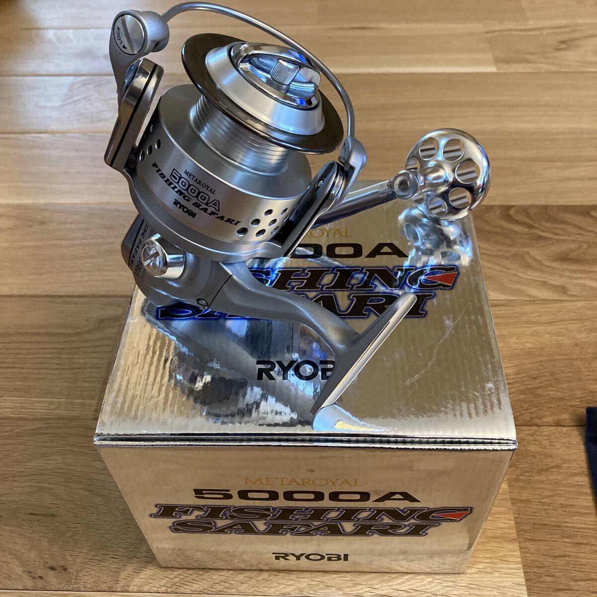 новый товар ☆ редко встречающийся ！☆... Royal  5000A☆ рыбалка   Safari ☆... RYOBI☆ катушка для спиннинга ☆ большой размер ☆ Daiwa  ,  simano