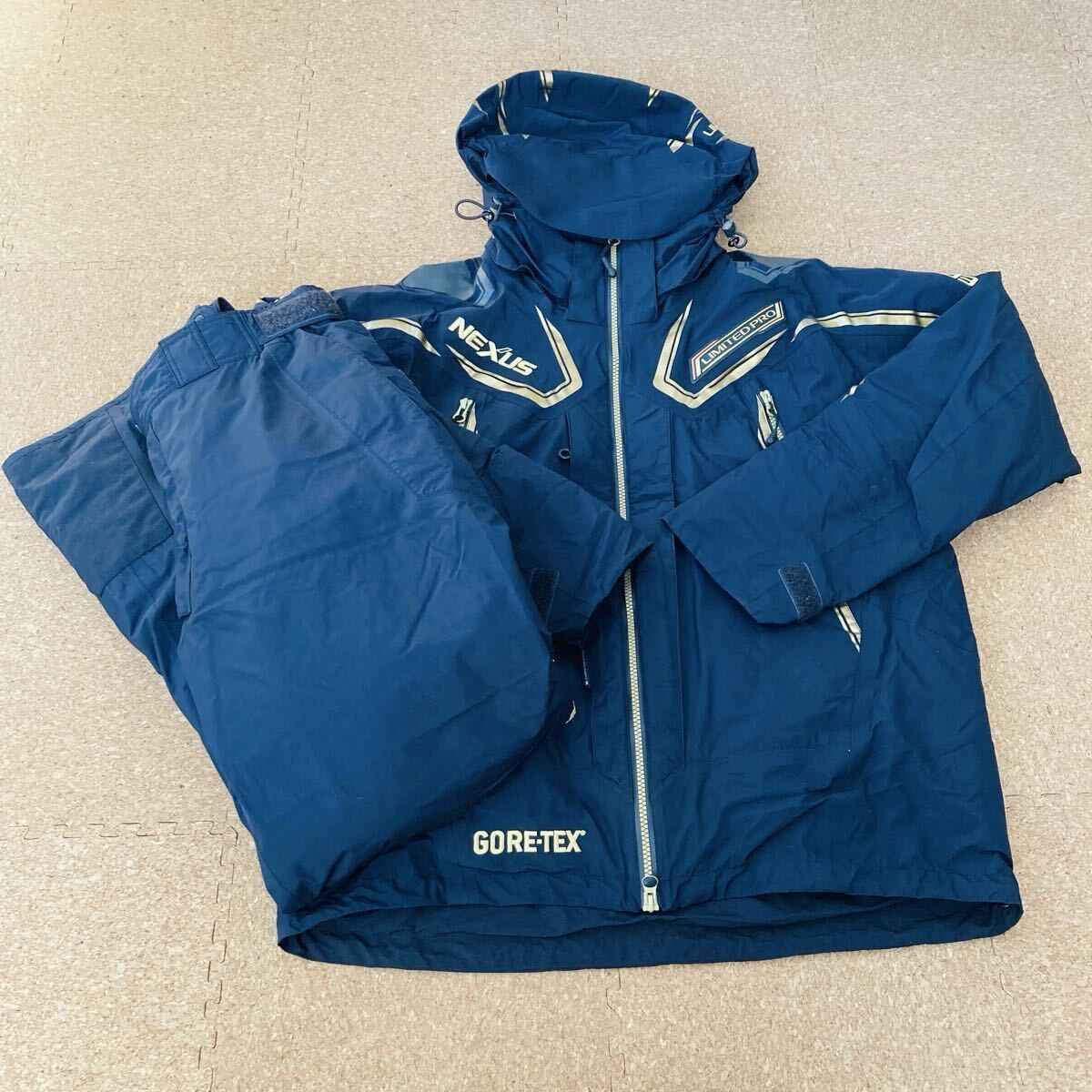 simano  RB-111N  Nexus   Gore-Tex  ... ... костюм   ограниченный  pro  L размер    ограниченный  черный   красивый  ※... отсутствие