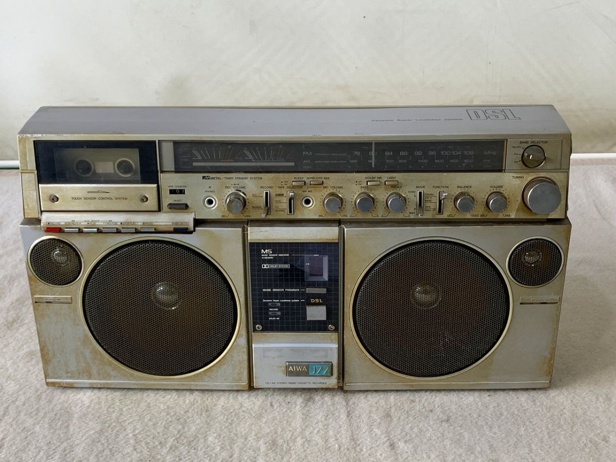 ◇LG93  кассетная дека   AIWA  AIWA J77 FM/AM STEREO RADIO CASSETTE RECORDER CS-J77　 на запчасти   Сёва  ретро 　★ непосредственная передача товара из рук в руки  приветствую  ！◇T