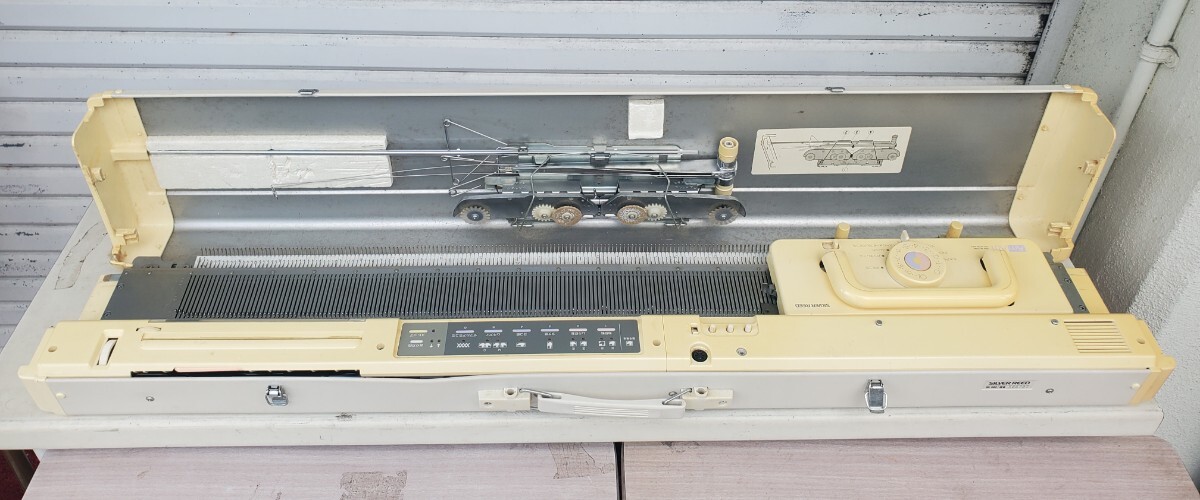 SILVER REED  SILVER REED  вязальная машинка  SK 580 AmAm ...  на работоспособность не проверялось