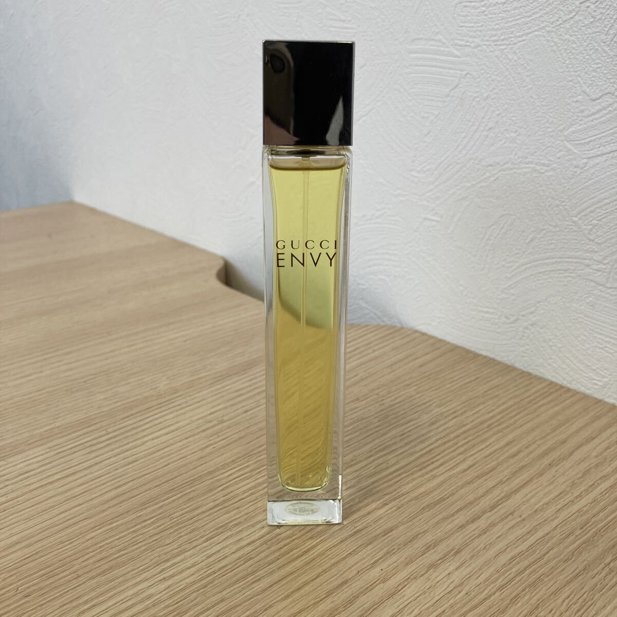 Gucci 　...　 туалетная вода  　EDT 50ml GUCCI ENVY GUCCI  духи   аромат