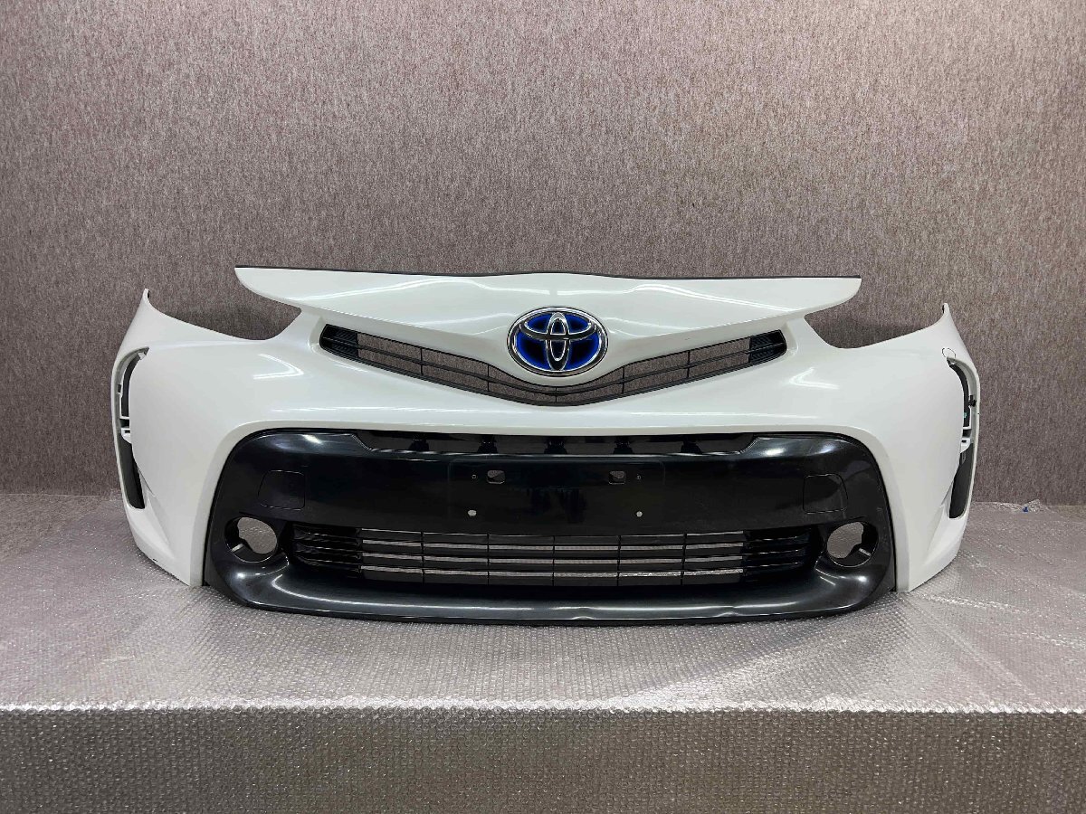 Toyota   Prius a 40 кузов  ZVW40/ZVW41  после рестайлинга   оригинальный   передний  бампер  52119-47650  решётка  включено