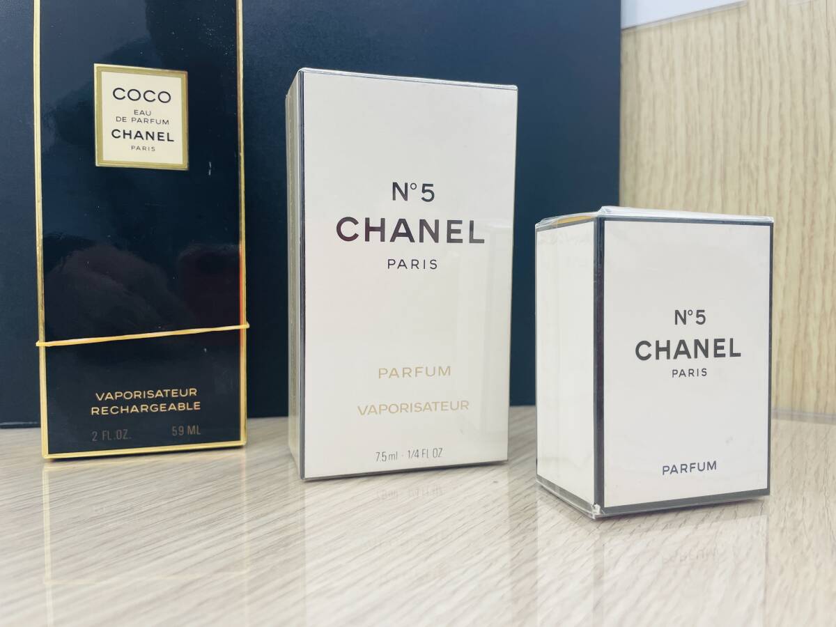CHANEL CHANEL    духи   3 шт  суммарный набор   COCO ... Perfume  59ml / N°5  Perfume  7.5ml 14ml  внешняя коробка   идет в комплекте