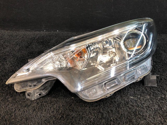 Nissan   Note  　HE12  оригинальный   после рестайлинга    Фары 　 фара   ASSY  левый 　26060-5WK5A　LED 1934 2017 год  E12/NE12/SNE12