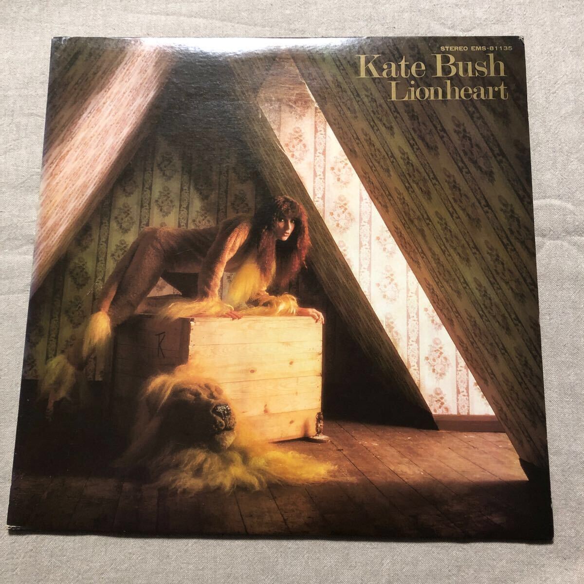 Kate Bush Lion Heart  подержанный товар LP пластинка