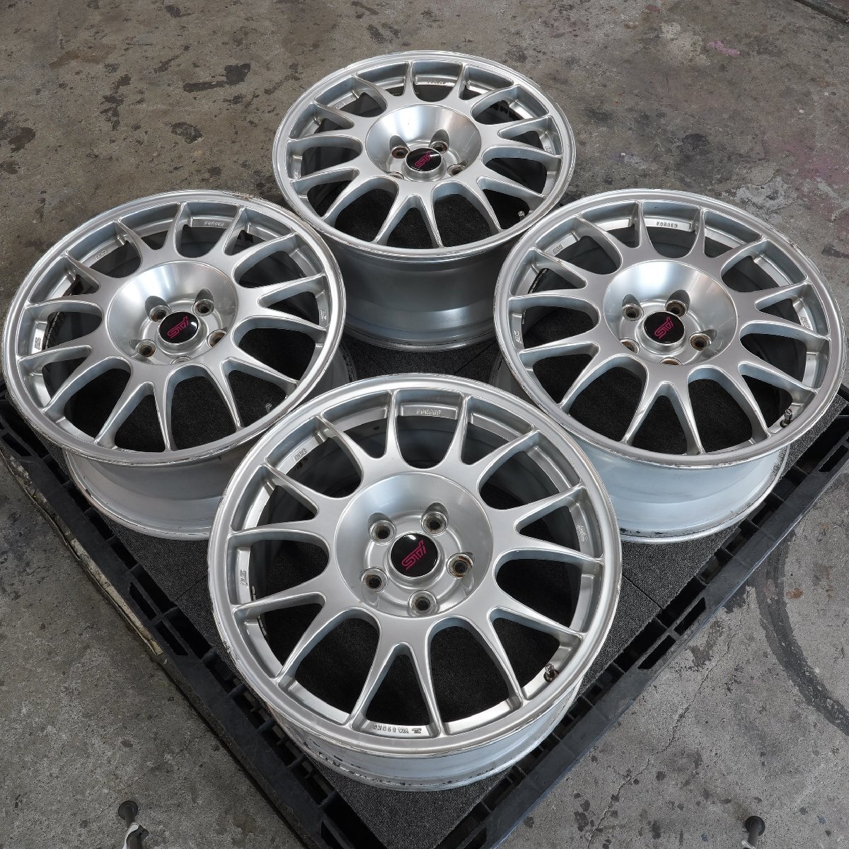 Impreza  WRX STI версия  GDB S204  личное пользование BBS FORGED  кованный 18 дюймов  алюминиевый диск   4 штуки  8.5J+53 PCD114.3 ◆   блиц-цена   невозможно   совместная отправка с другими товарами   невозможно  ◆