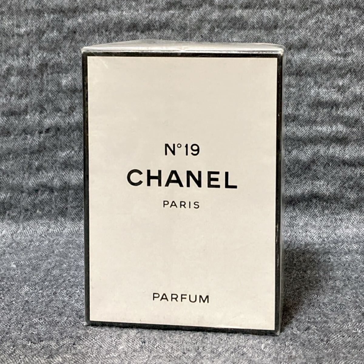 G6F174◆ новый и старый   товар ◆ CHANEL   CHANEL NO19  Perfume   духи  56ml