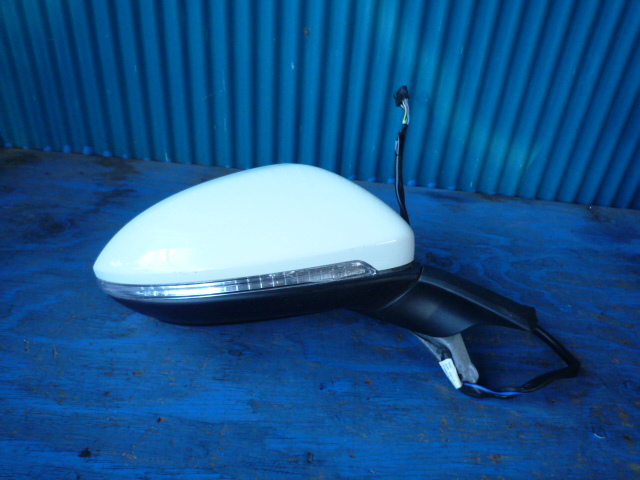 BH322-2　VW　 гольф  7　 боковое зеркало  　 правый 　 белый