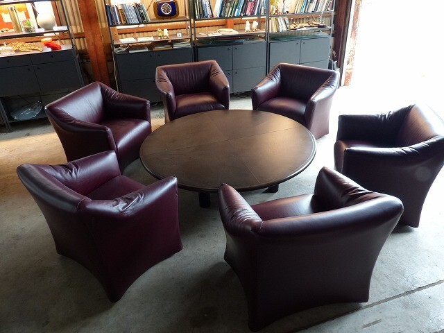 ⑥... *   ягода  ...（Mario Bellini） винтаж 　... стул  1 ножка   стоимость ｜... кожа 　1P...