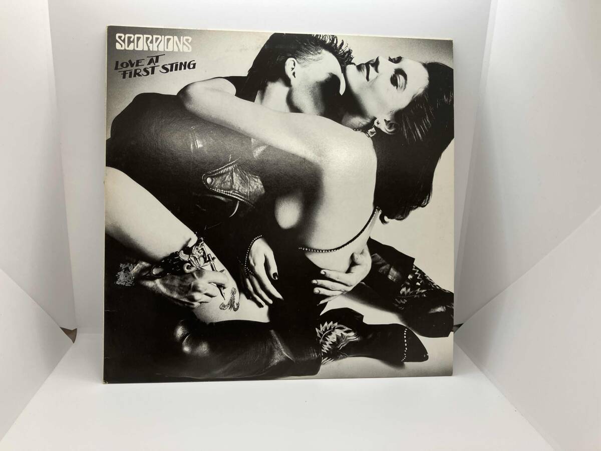 товар в состоянии "как есть"   пластинка  Scorpions ... On ... 【LP пластинка 】Love at First Sting ...   ... синий  RPL-8223