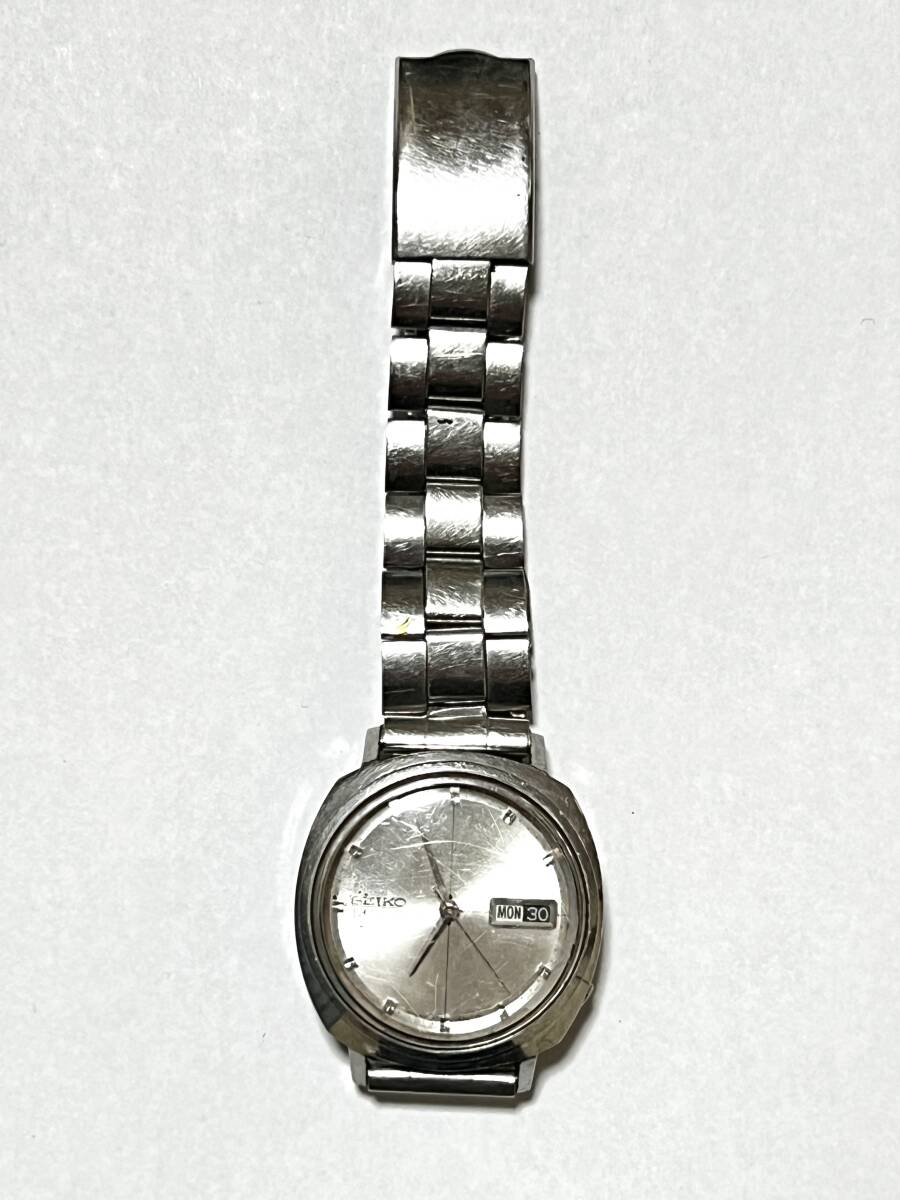 SEIKO  Seiko    спорт ... ... 6619-8180  автоматически  скручивание   наручные часы  1960  год выпуска  пр-во    подержанный товар   работа   товар   винтажный    подушка  кейс  модель   21 камень
